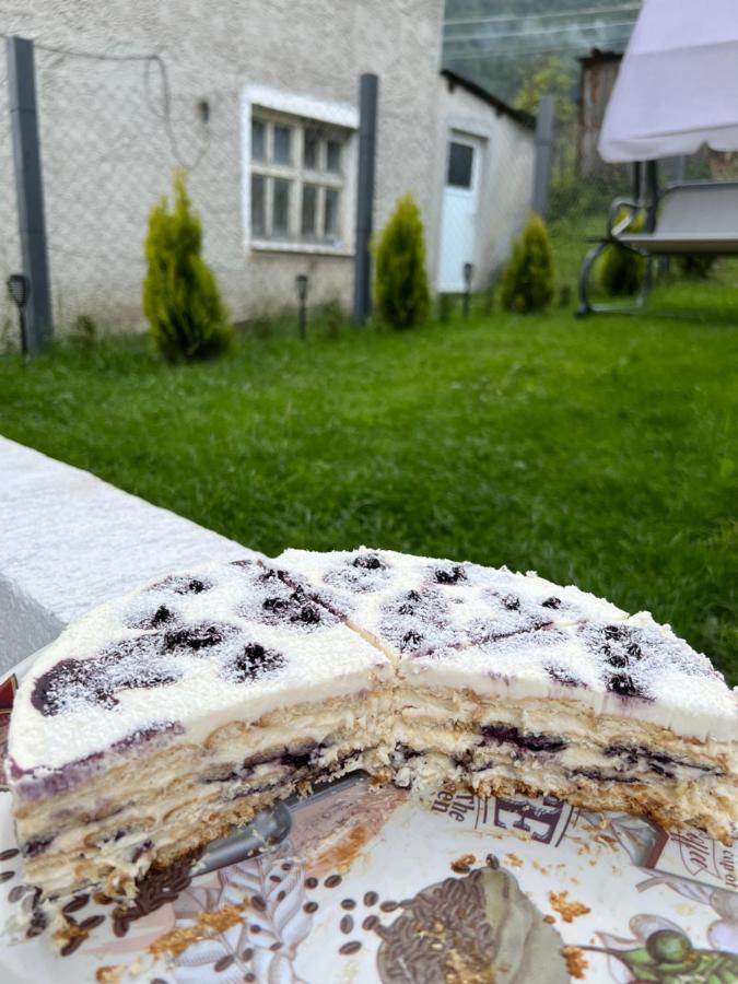 Къща За Гости "Домът На Краси" Yagodina Exterior photo